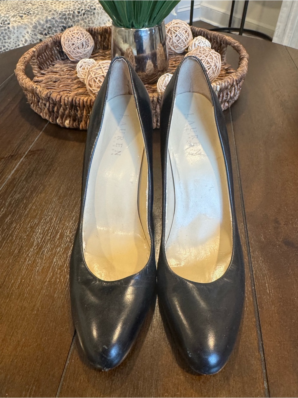 Lauren Ralph Lauren Black Leather Pointed Pumps